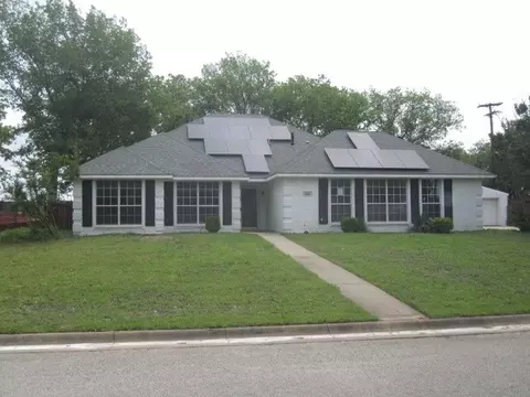 101 Ginger Dr, Pottsboro, TX 75076