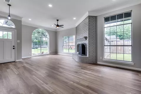 2662 Village Green Dr, Grand Prairie, TX 75052