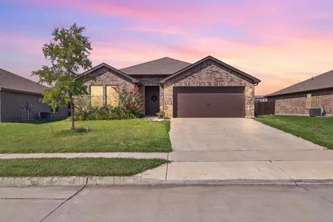 1312 Honeysuckle Dr, Royse City, TX 75189