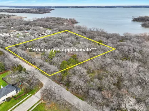 429 S Shady Shores Rd, Shady Shores, TX 76208
