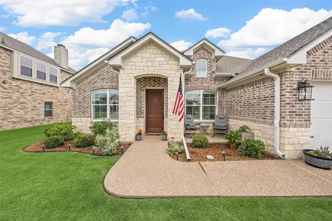912 Cumberland St, Mcgregor, TX 76657