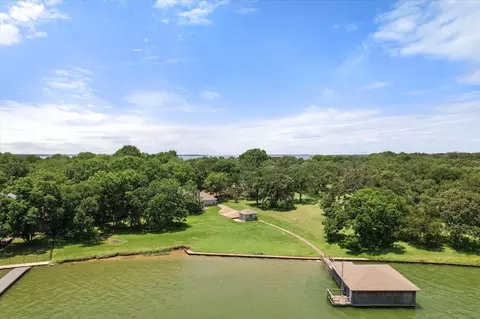 105 Hulan Dr, Kerens, TX 75144