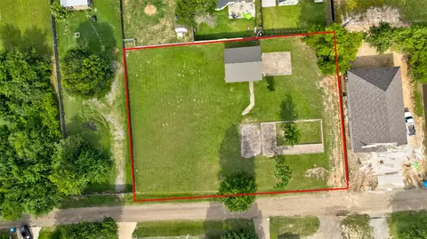 318 Outboard Dr, Gun Barrel City, TX 75156