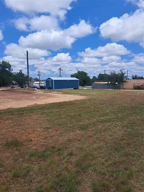 111 W Arkansas Ave, Sweetwater, TX 79556