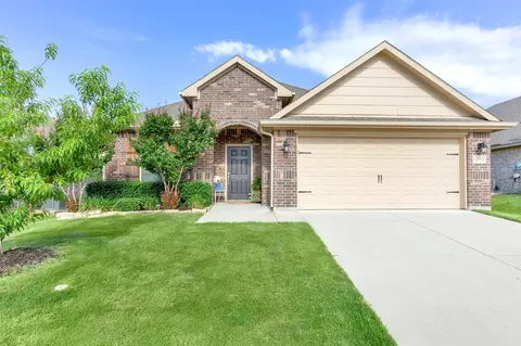 1019 Montrose Ave, Gainesville, TX 76240