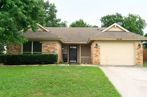 4136 Periwinkle Dr, Fort Worth, TX 76137