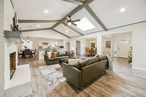 301 Ridgebriar Dr, Richardson, TX 75080