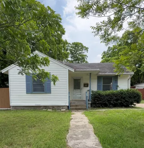 1713 Willow St, Grand Prairie, TX 75050
