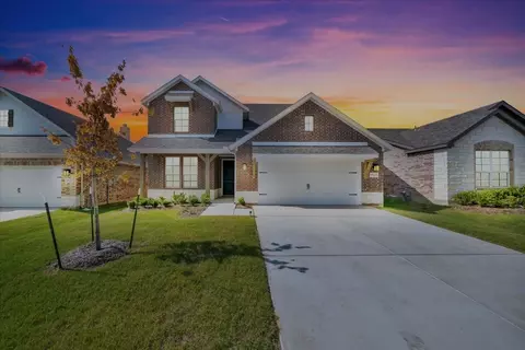 3525 Columbus St, Gainesville, TX 76240