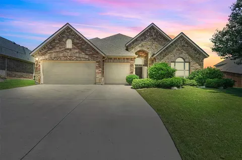 1108 Killian Dr, Mansfield, TX 76063