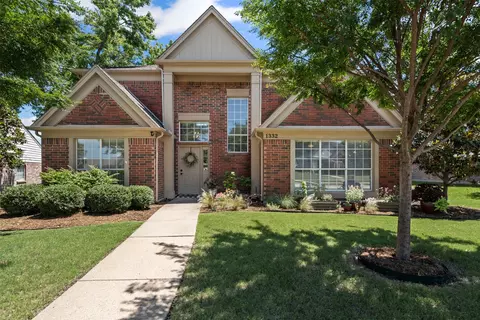 1332 Old Barn Ln, Lewisville, TX 75067