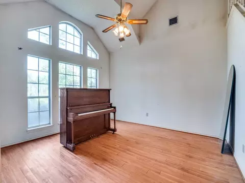 Living - 5909 Covington Dr, Rowlett, TX 75089 photo 2 of 4