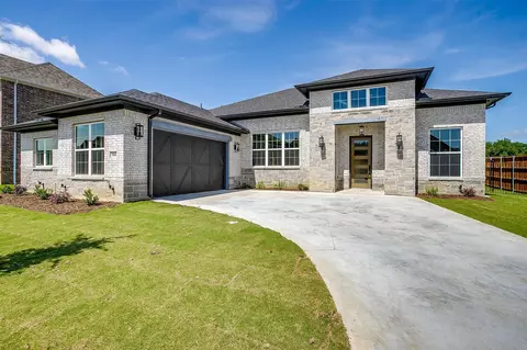 604 Bluff Point Ln, Haslet, TX 76052