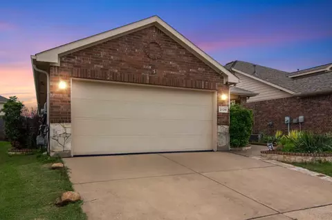 2136 Sweetwood Dr, Fort Worth, TX 76131