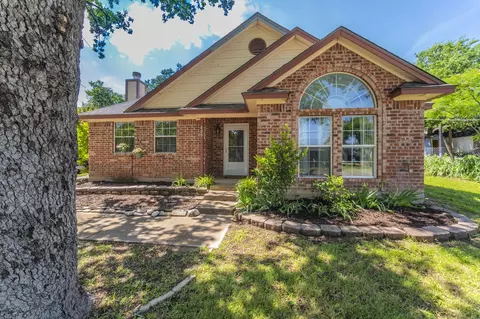 809 W Ball St, Weatherford, TX 76086