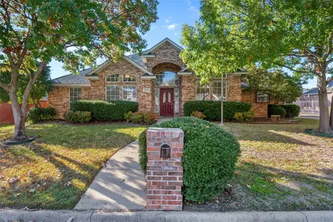6705 Rolling Hills Dr, North Richland Hills, TX 76182