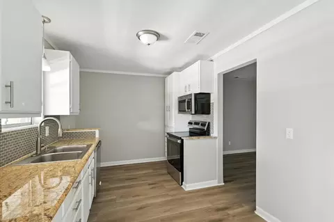 Kitchen - 7109 Timberline Dr, Rowlett, TX 75089 photo 2 of 3