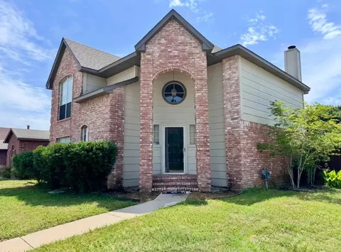 2121 Flamingo Dr, Flower Mound, TX 75028