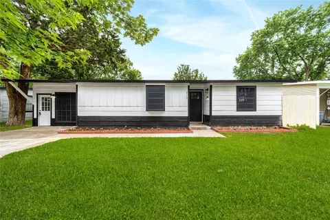 913 Grande Dr, Mesquite, TX 75149
