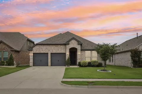 608 Cherry Hills Rd, Red Oak, TX 75154