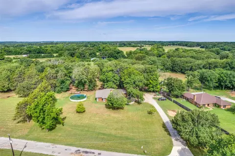 215 R L Franks Rd, Denison, TX 75021
