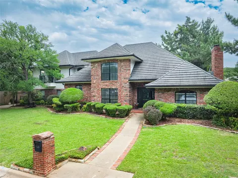 6004 Royaloak Dr, Arlington, TX 76016