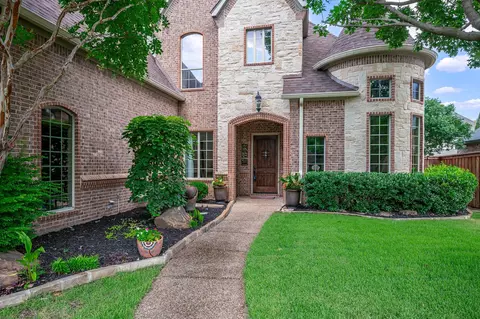 8116 Long Trail Dr, North Richland Hills, TX 76182
