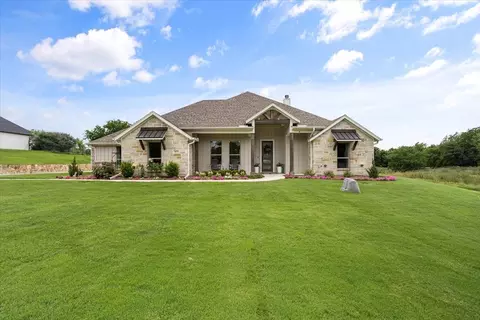 1025 Twin Oak Trl, Weatherford, TX 76085