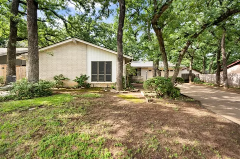 3416 Bristol Dr, Arlington, TX 76013