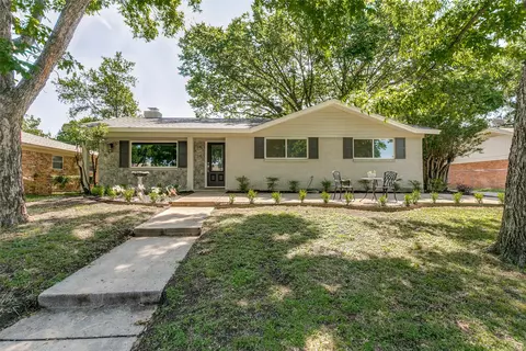 1016 Livingston Dr, Hurst, TX 76053