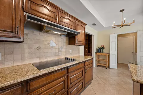 3907 Meadow Dr, Grapevine, TX 76051 photo 21