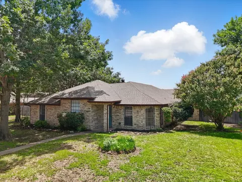 6509 Parkridge Dr, Sachse, TX 75048