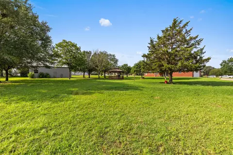 1419 Hinchliffe Rd, Mexia, TX 76667