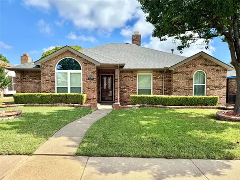 629 Yosemite Trl, Mesquite, TX 75149