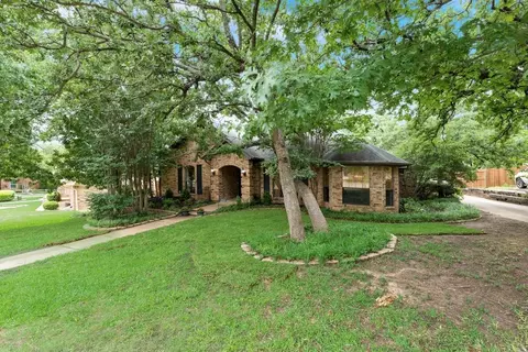 233 Shields Dr, Trophy Club, TX 76262