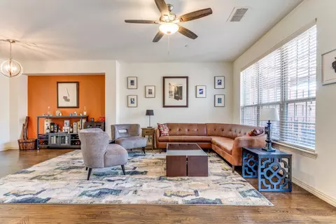 2584 Jacobson Dr, Lewisville, TX 75067