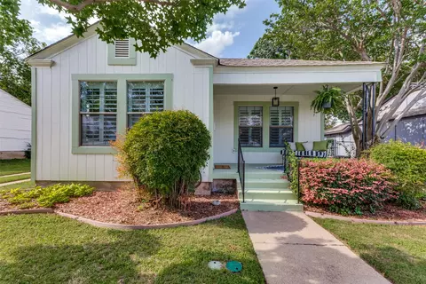 4912 Calmont Ave, Fort Worth, TX 76107
