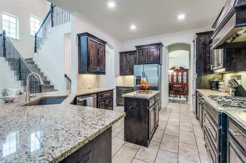 Kitchen - 518 Rustic Ln, Euless, TX 76039 photo 1 of 4