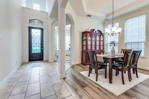 Entry Way - 518 Rustic Ln, Euless, TX 76039 photo 1 of 2