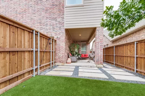 Exterior - 518 Rustic Ln, Euless, TX 76039 photo 5 of 5