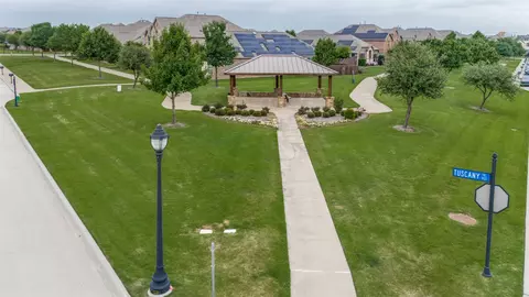 View/Area - 518 Rustic Ln, Euless, TX 76039 photo 1 of 3