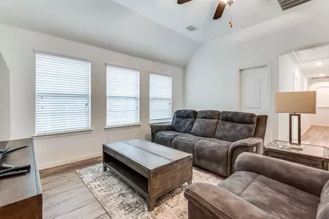 Entry Way - 518 Rustic Ln, Euless, TX 76039 photo 2 of 2