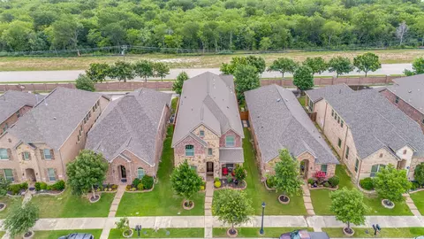View/Area - 518 Rustic Ln, Euless, TX 76039 photo 2 of 3