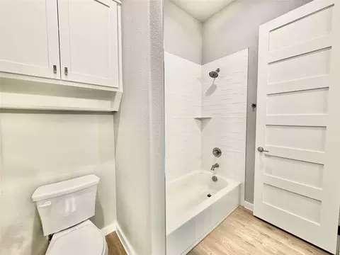 Bath - 9604 Hester Ln, Argyle, TX 76226 photo 7 of 8