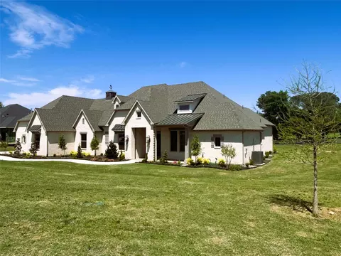 Exterior - 9604 Hester Ln, Argyle, TX 76226 photo 2 of 10