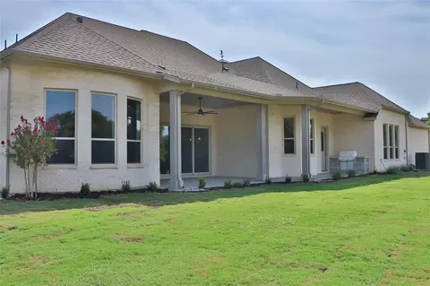 Exterior - 9604 Hester Ln, Argyle, TX 76226 photo 7 of 10