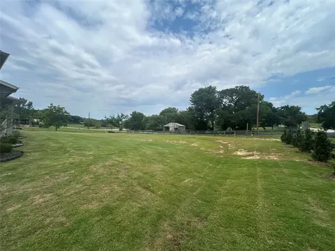 Exterior - 9604 Hester Ln, Argyle, TX 76226 photo 9 of 10