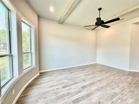 Living - 9604 Hester Ln, Argyle, TX 76226 photo 6 of 6