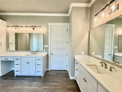 Bath - 9604 Hester Ln, Argyle, TX 76226 photo 3 of 8