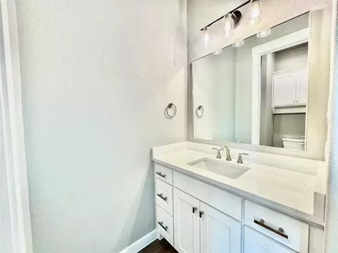 Bath - 9604 Hester Ln, Argyle, TX 76226 photo 8 of 8